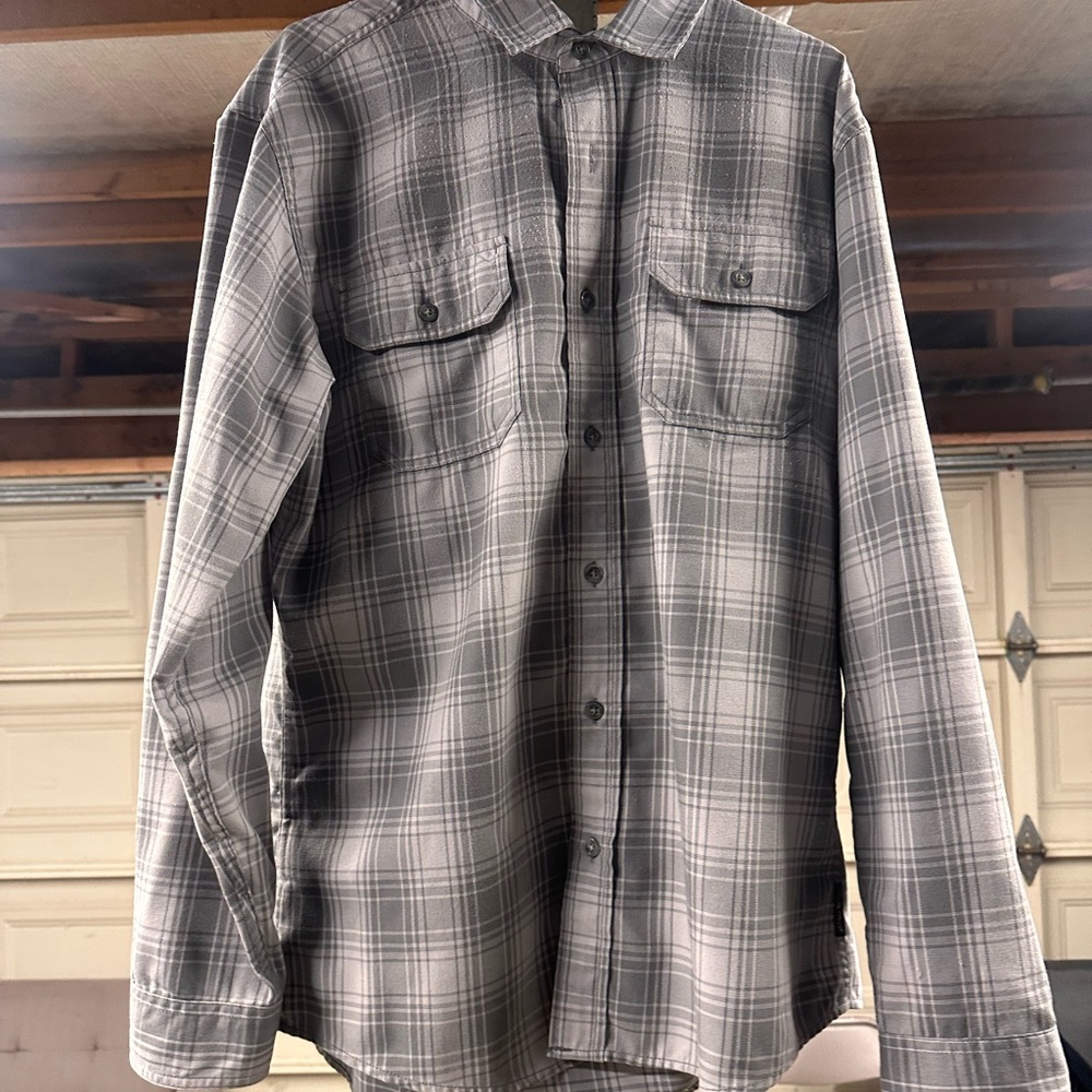 Eddie Bauer Gray Casual Button Down Shirt with Classic Style